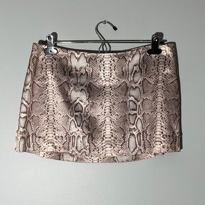 Marciano pink snake print mini skirt- size 6